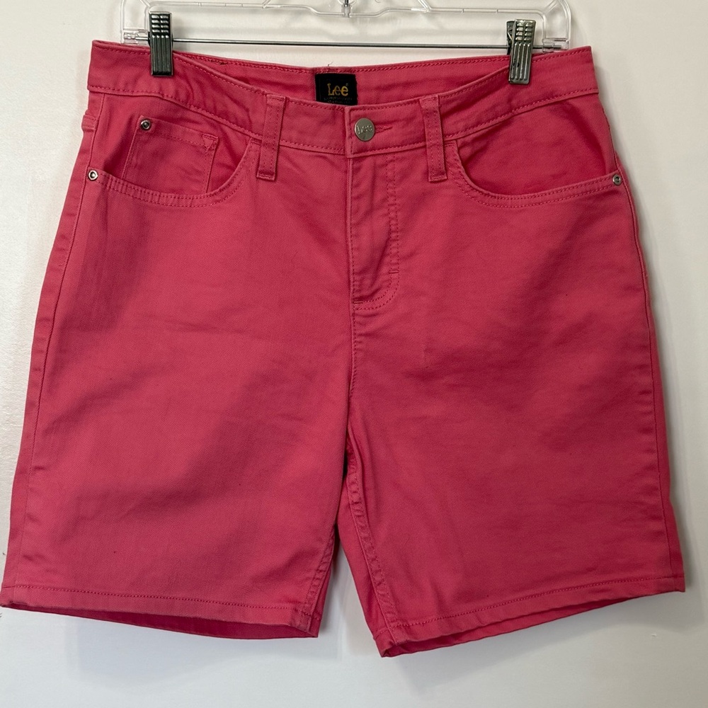 NWOT Lee Bermuda Pink shorts Sz. M (10)